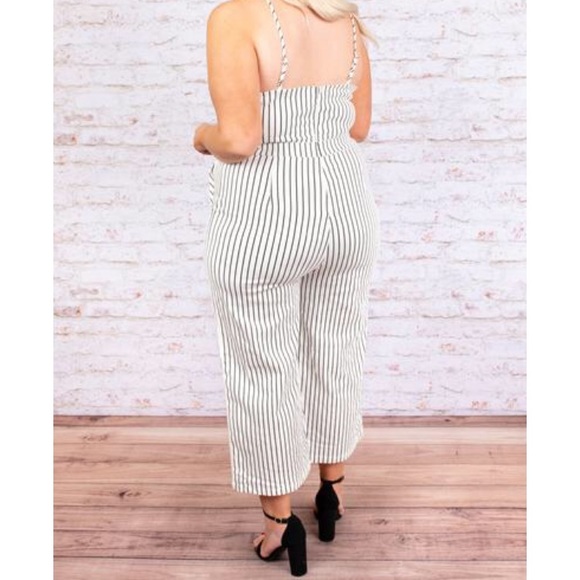 Upstate Retreat Jumpsuit, White-Black - Picture 2 of 3